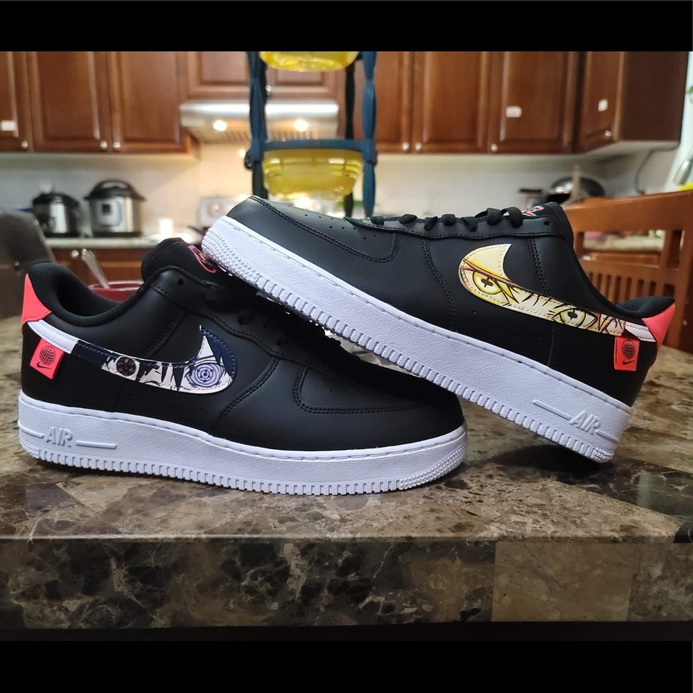 Customs - Picture 3 of 8